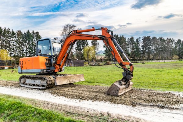 Dirt Road Leveling in Hamilton